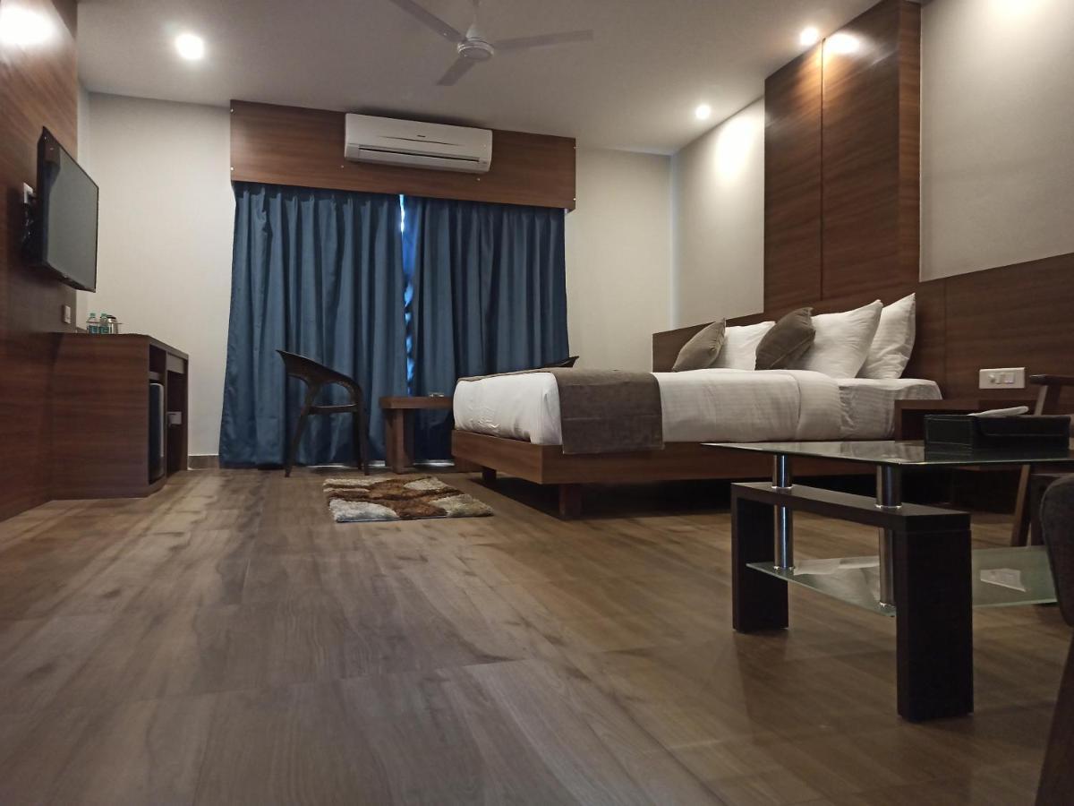 Hotel Tree Fern Dibrugarh Exterior photo
