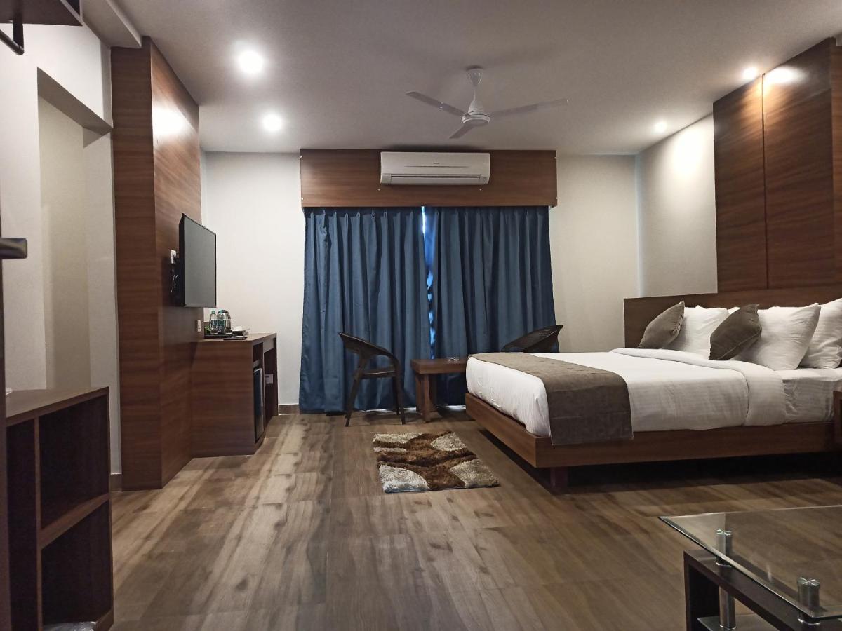 Hotel Tree Fern Dibrugarh Exterior photo